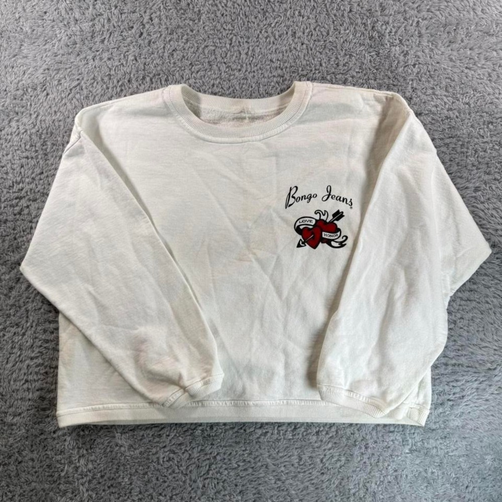 White bongo long sleeve crop sweatshirt with red heart design